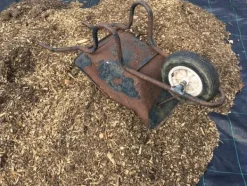 100 m² Ogräsbekämpningsmembran Ogräsfoder Mulchliner 100 g 1,65 m bred