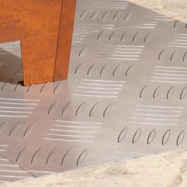Discount Aluminium Rutplattor 4 st Halkfria - Säker och stilren design | Storlek: 40x40 cm Trädgårdsprydnader