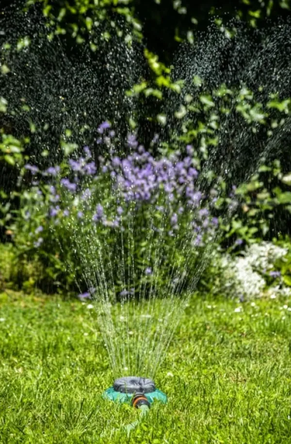 Sale Aqua Jet 8-i-1 metallspridare Bevattning