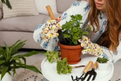 BIOVITA UNIVERSAL BLOMSTERJORD 10 LITER MED GÖDSEL