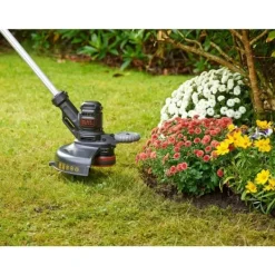 Black+Decker Grästrimmer 28cm 550W Powercommand