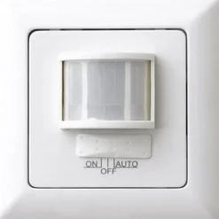 Outlet CHACON rörelsedetektor - 120° detekteringsområde - Justerbar ljusstyrka Rörelsedetektorer