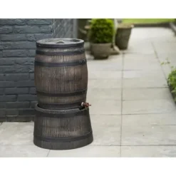 Fatformad vattenuppsamlare - NATURE - Rotationsgjuten PE - 50 liter - Tillbehör ingår