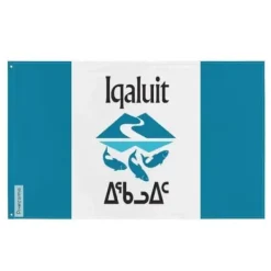 Flagga - Iqaluit - 128 x 192 cm - Polyester - Tryck fram/bak - Öljett i järn