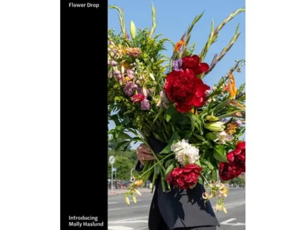 Outlet Flower Drop | Molly Haslund | Språk: Engelska Snittblommor