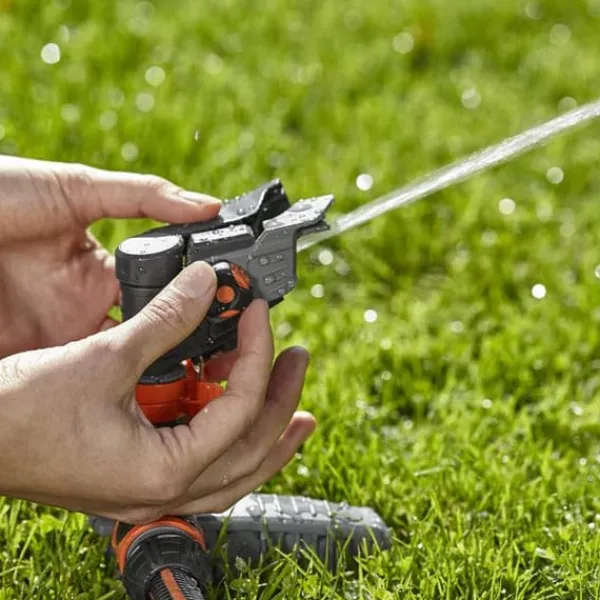 Gardena Canon sprinkler på roterande plock