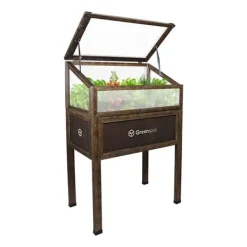New Greenspot Miniväxthus med lock för balkong och terrass 80x45x120 cm - Växthus på träplattform, Upphöjd träbädd, Kallram med lock på höga ben, Mörk ros | CDON Växthus