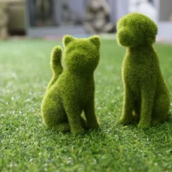 Clearance Grön sittande katt dekoration i resin med gräsimitation för utomhus trädgård och balkong Sitting kitten Trädgårdsprydnader