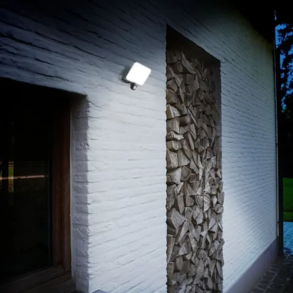 Halogenstrålkastare PIR-rörelsesensor 50W neutralt ljus 5000K 4750lm IP65 FLOOD Videx Säkerhetslampor