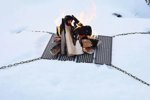 HÄLLMARK ELDGALLER 44 x 44 cm, eldgaller snö, eldunderlag snö, grillunderlag snö