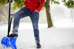Hopfällbar snöskyffel, två handtag, ergonomisk