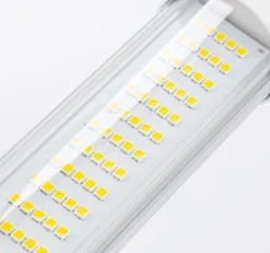 Inomhusväxt växer lätt med 4 huvuden, flexibel svanhals. 10 nivåer, 3 lägen