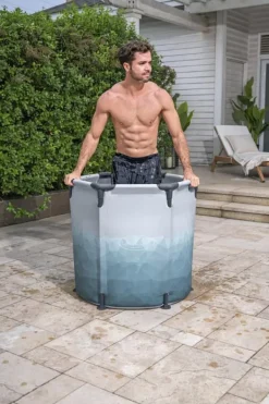 Outlet Lay-Z Glacial dip Isbad m/pump 90 x 80 cm Spa & Utomhusbad