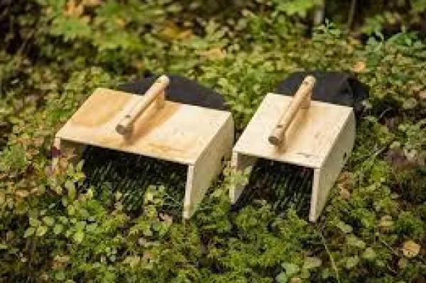 Clearance MARJUKKA BÄRPLOCKARE PRO LITEN, bärplockare trä marjukka, bärplockare plywood Trädgårdsverktyg