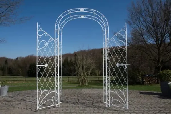 Discount Melissa Metal Rose Arch with Gate - White, Climbing Plant Support, Garden Decor, 220x120x40cm Valvbågar, Spaljéer, Bersåer & Pergolor