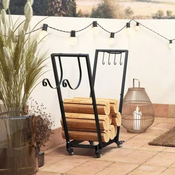 Rootz Trapetsformad vedförvaringshylla - Metallstockhållare - Pulverlackerad - Dekorativ design - Upphöjd trähylla - Mobila hjul - 79cm x 30cm x 81cm | CDON
