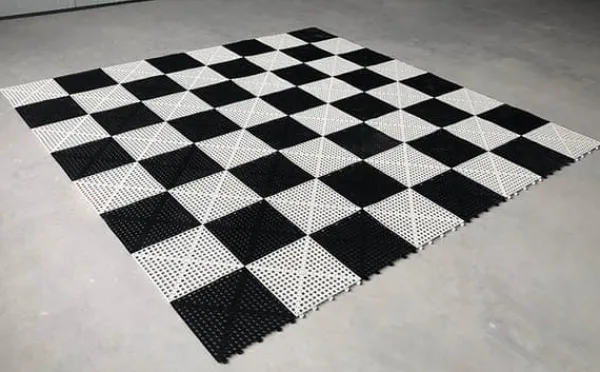 Sale Schackbräde i gummi för schack och dam utomhus/trädgård (30 cm kvadrat) Trädgårdsprydnader