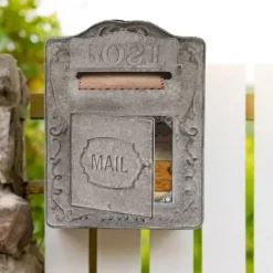 Vintage brevlåda - Väggmonterad postlåda - Vägg-/Staketmontering - Präglad metall - Utomhus - Med lock - Mått 26×9,5×34 cm - Grå