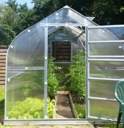 Sale Växthus STANDART 20 - 2,5x8m med 6 mm polykarbonatbeläggning Växthus